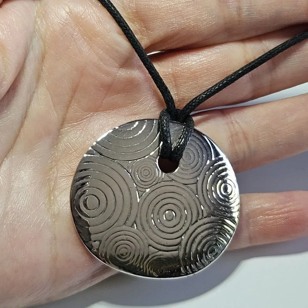 *Sale* Lia Sophia Silver Tone Elliptical Pendant Black Cord Necklace 16-19